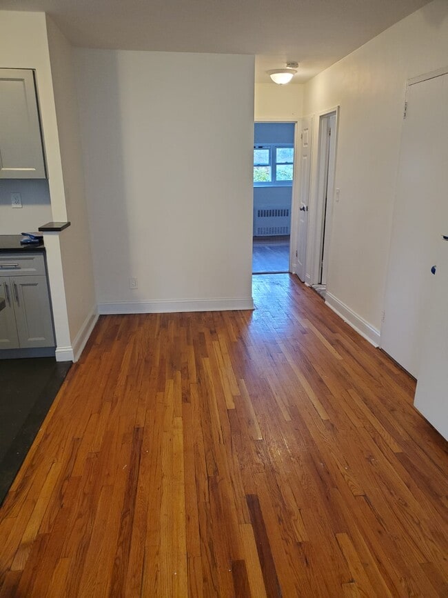 Building Photo - 4048 Harper Ave