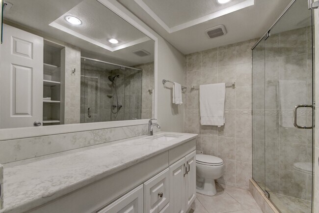 Building Photo - 4480 Overlook Dr NE