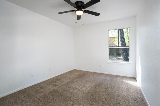 Building Photo - 1320 E Red Cedar Cir