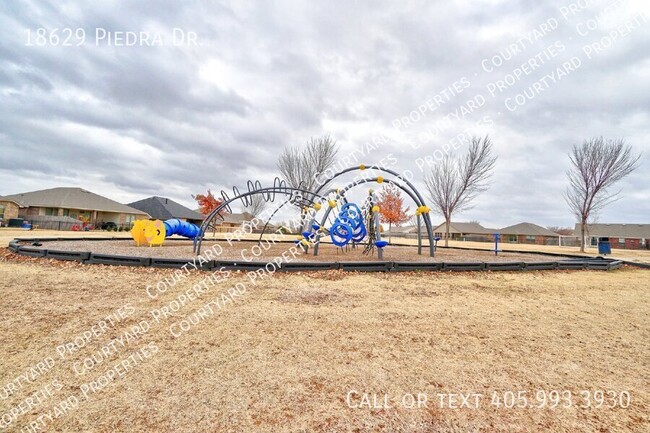 Building Photo - Deer Creek Schools