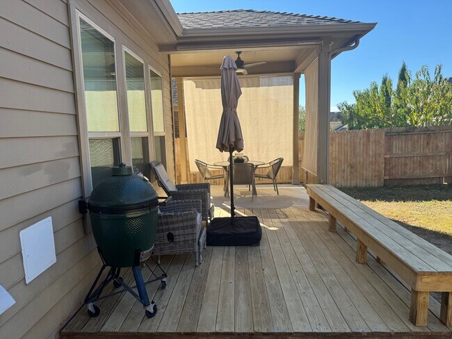 Building Photo - 24735 Buck Creek