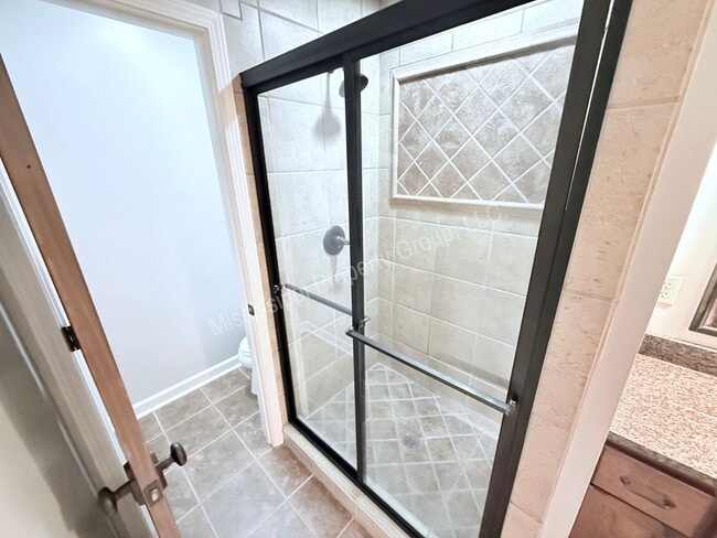 Building Photo - 3BR/3.2BA For Rent