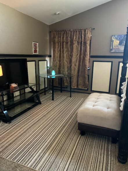 Building Photo - 5320 Northridge Dr