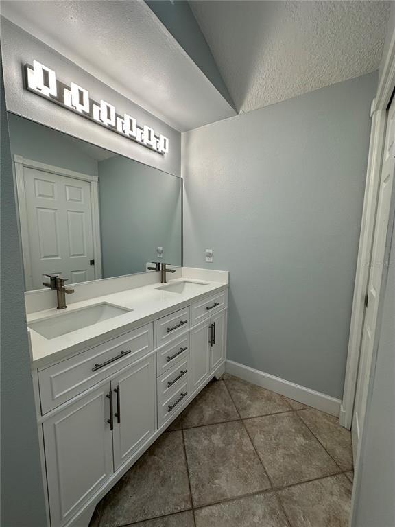 Building Photo - 7357 Spring Villas Cir