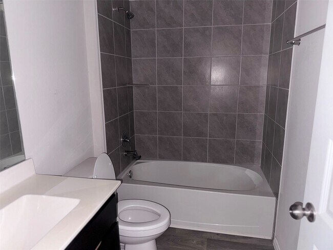 Building Photo - 1710 Chase Anchor Ct