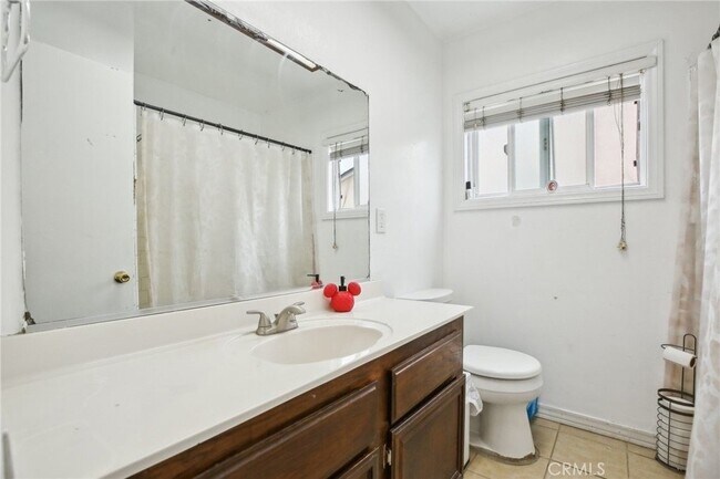 Building Photo - 3686 Palo Verde Ave W