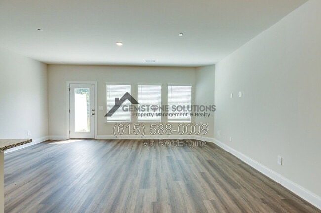 Building Photo - 204 Douglas Bend Rd