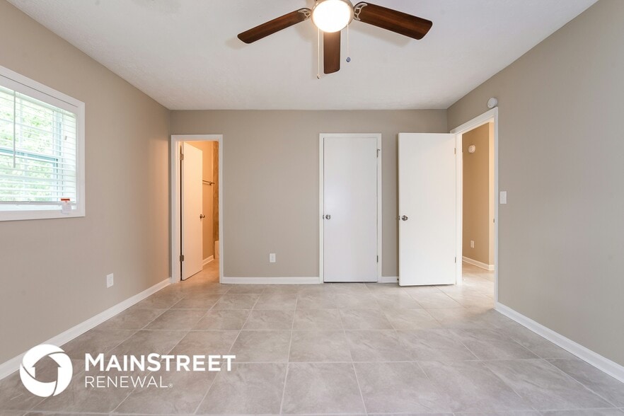 Building Photo - 5722 Phillips Dr