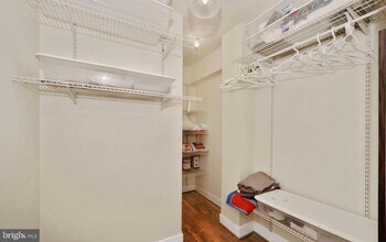 Building Photo - 3051 Idaho Ave NW