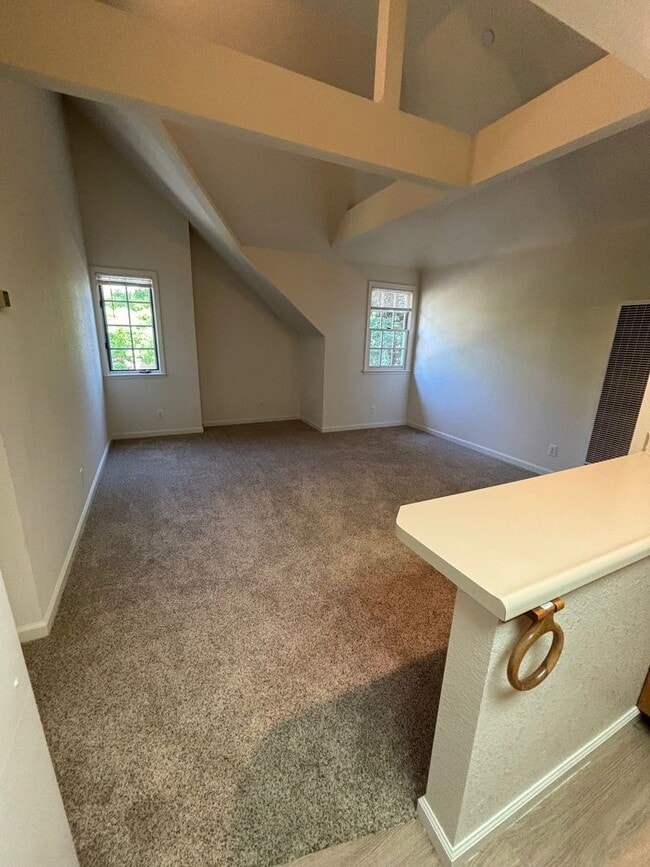 Building Photo - 1 Bedroom 1 Bathroom Junior ADU in Central...