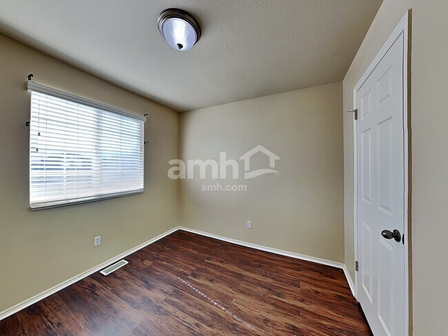Building Photo - 643 N 1725 W