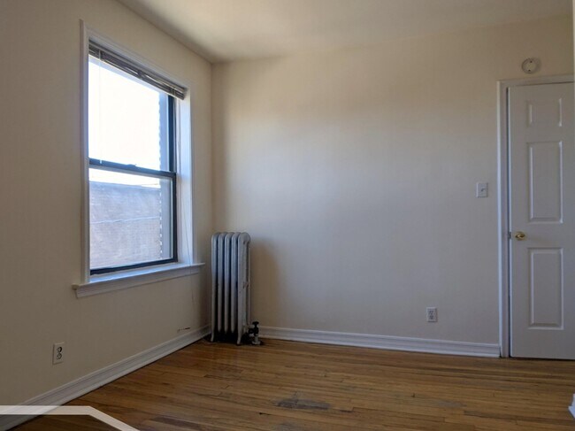 Building Photo - 2334.5 N Spaulding Ave