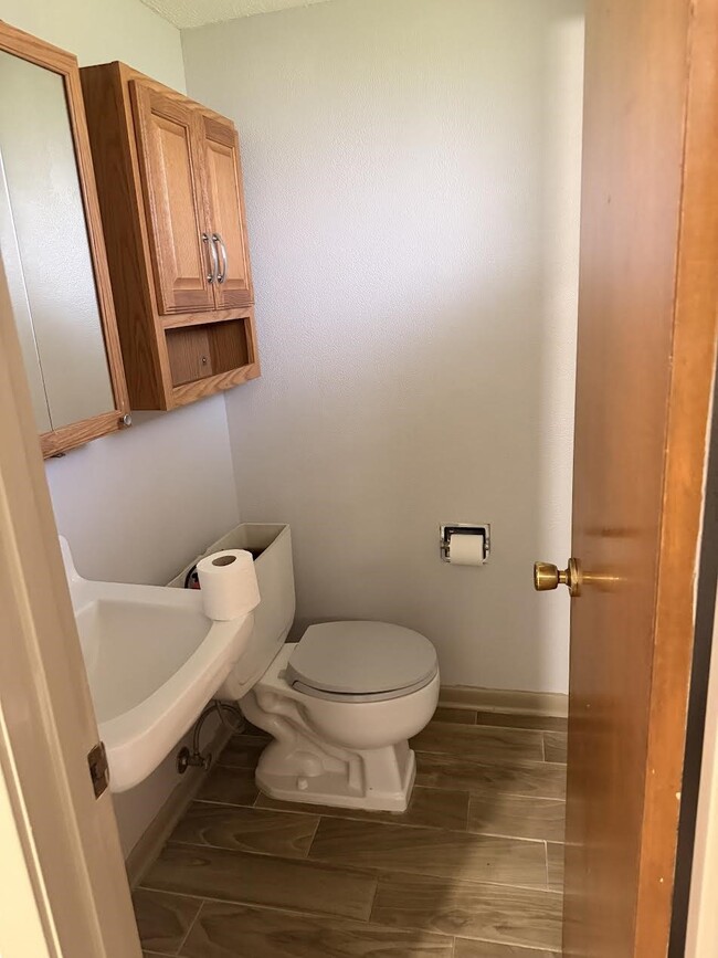 Building Photo - 1602 Willow Rock Rd