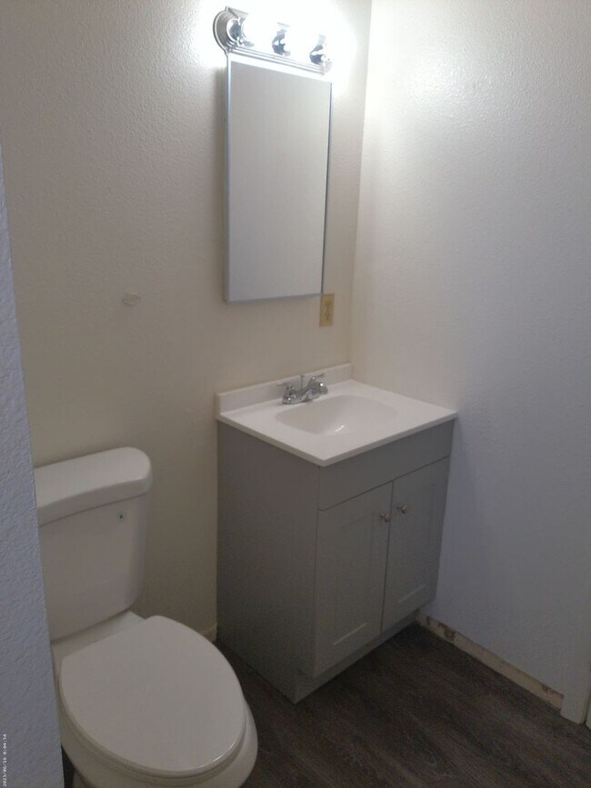 Building Photo - Spacious 3 Bedroom, 3 Bathroom Home with Bonus Room & 2-Car Garage – $1,900/month