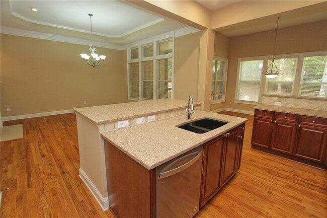 Building Photo - 3029 Woodwalk Dr SE