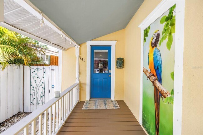 Building Photo - 748 11th Ave N