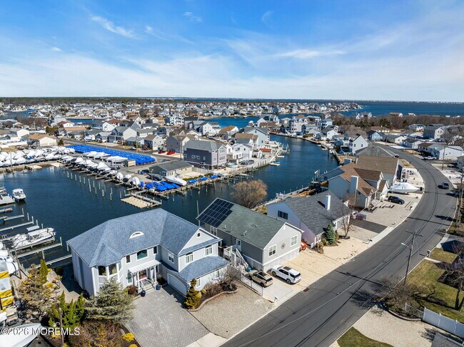 Building Photo - 3110 Windsor Ave