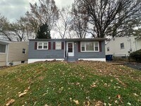 Building Photo - Spacious Living in Calverton Park