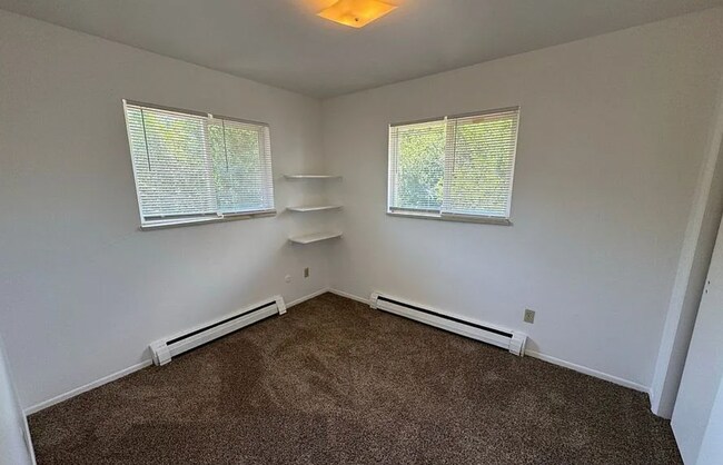 Building Photo - 321 Bonnie Ct