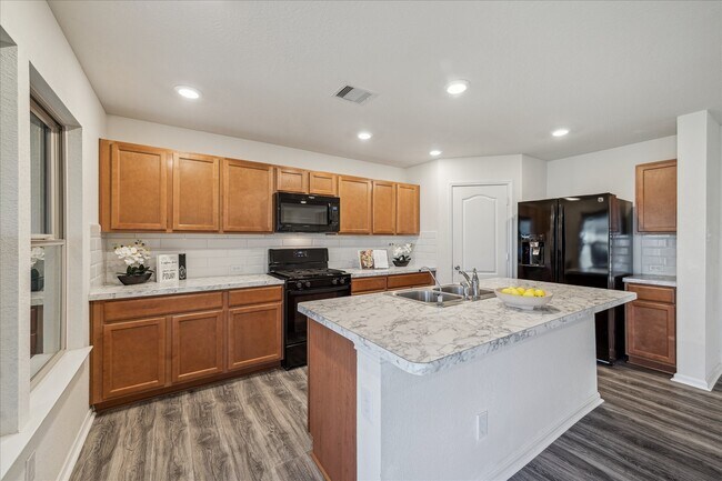 Building Photo - 2542 White Bluff Ln