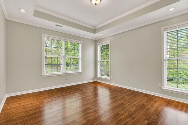 Building Photo - 3064 Igou Crossing Dr