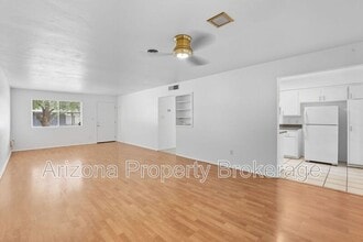 Building Photo - 2110 S Granada Dr