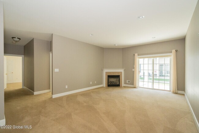 Building Photo - 326 Ballston Ave