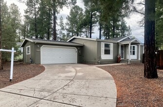 Building Photo - Beautiful Flagstaff Rental