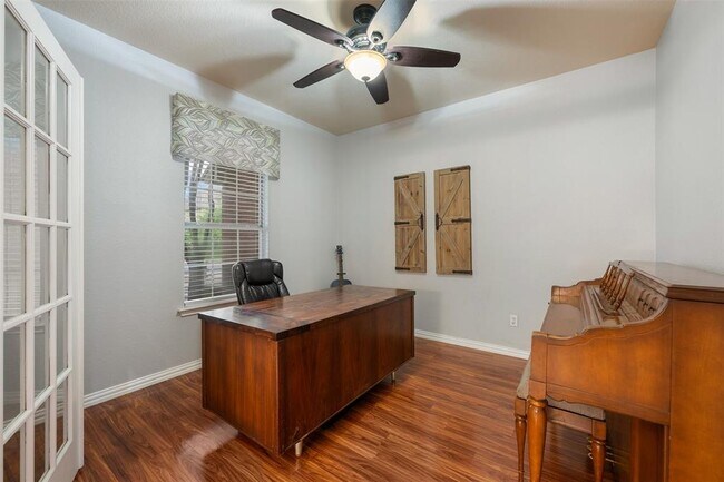 Building Photo - 309 N Carriage Hills Dr