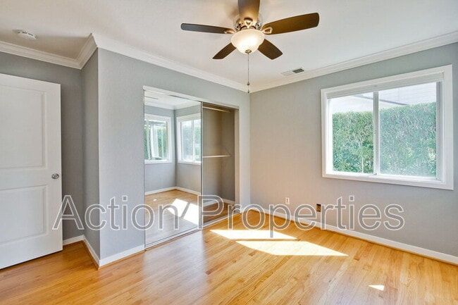 Building Photo - 485 Benvenue Ave