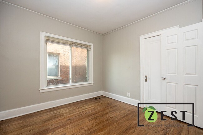 Building Photo - 3740 Tyler St