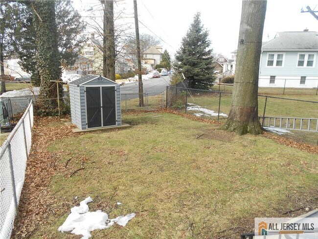 Building Photo - 431 Crows Mill Rd