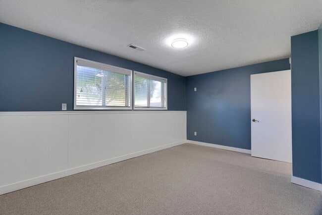 Building Photo - 3333 SE 167th Ave