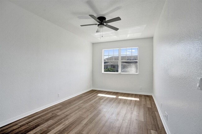 Building Photo - 3313 NW 29th Ct