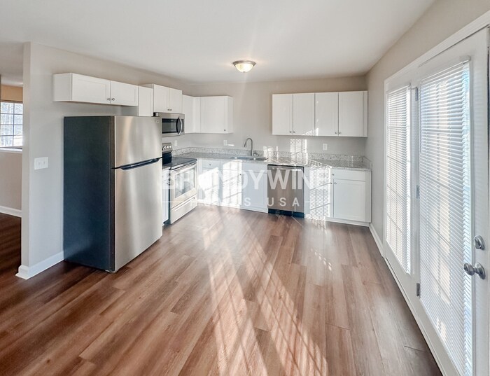 Building Photo - 425 Hannah Dr