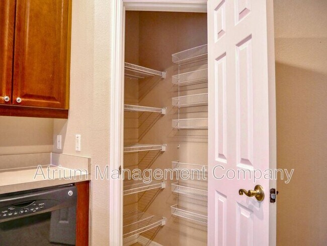 Building Photo - 590 Pinebranch Cir