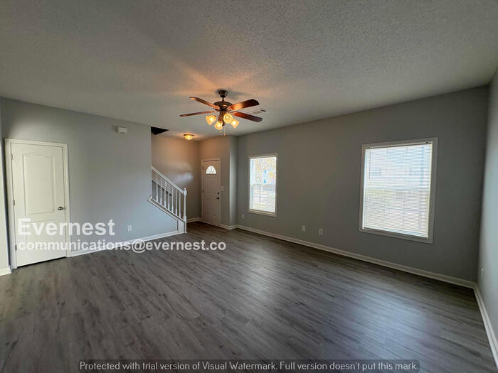 Building Photo - 8651 Thomas Ln