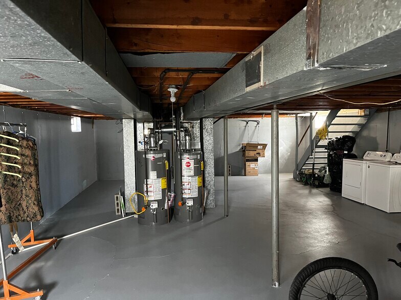 Building Photo - 51 N Seine Dr