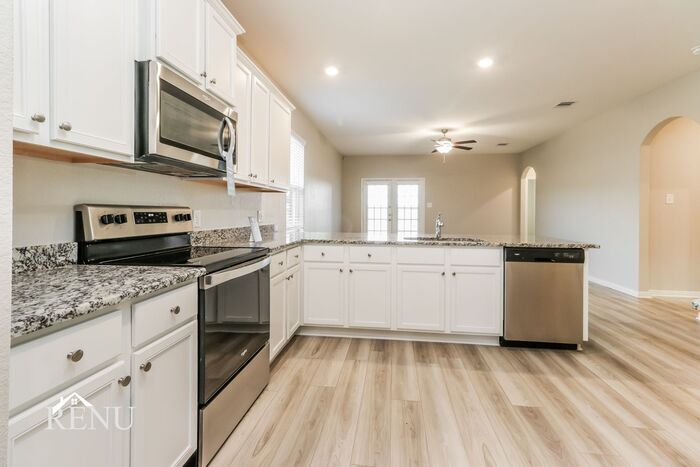 Building Photo - 25393 Cypress Bend Dr