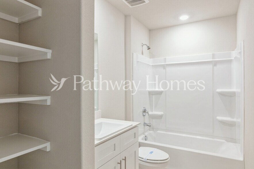Building Photo - 9468 Mint Hill Dr