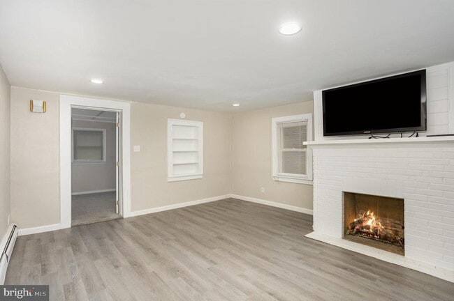 Building Photo - 536 Lewisberry Rd
