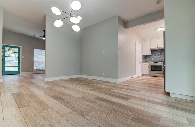 Building Photo - 4707 Menchaca Rd