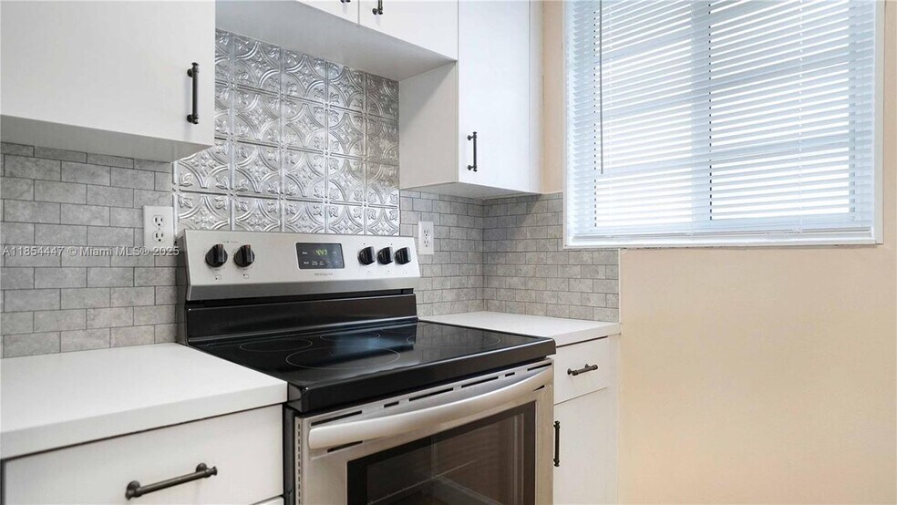 Building Photo - 540 15th St