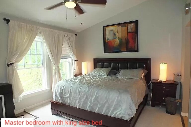 Large Master bedroom - 11809 Rockaway Ln
