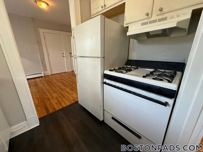Primary Photo - 3 Kingsley Terrace
