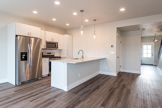 Primary Photo - 305 Johnson Rd