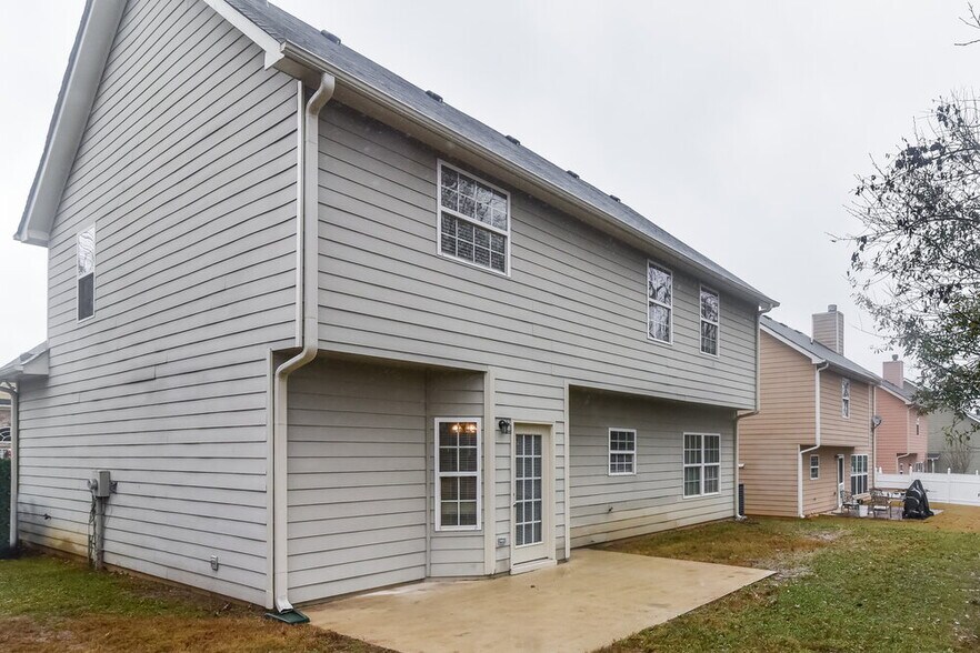 Building Photo - 6593 Grand Hickory Dr