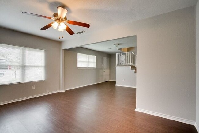 Building Photo - No Application Fees* $500 off 1st month re...
