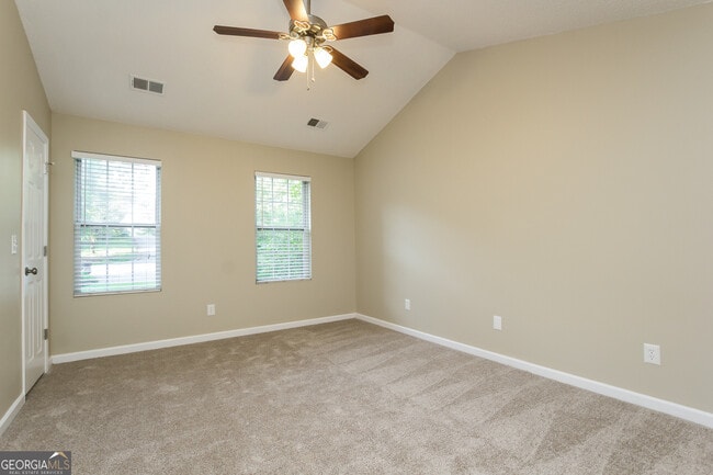 Building Photo - 278 Castleair Dr NE