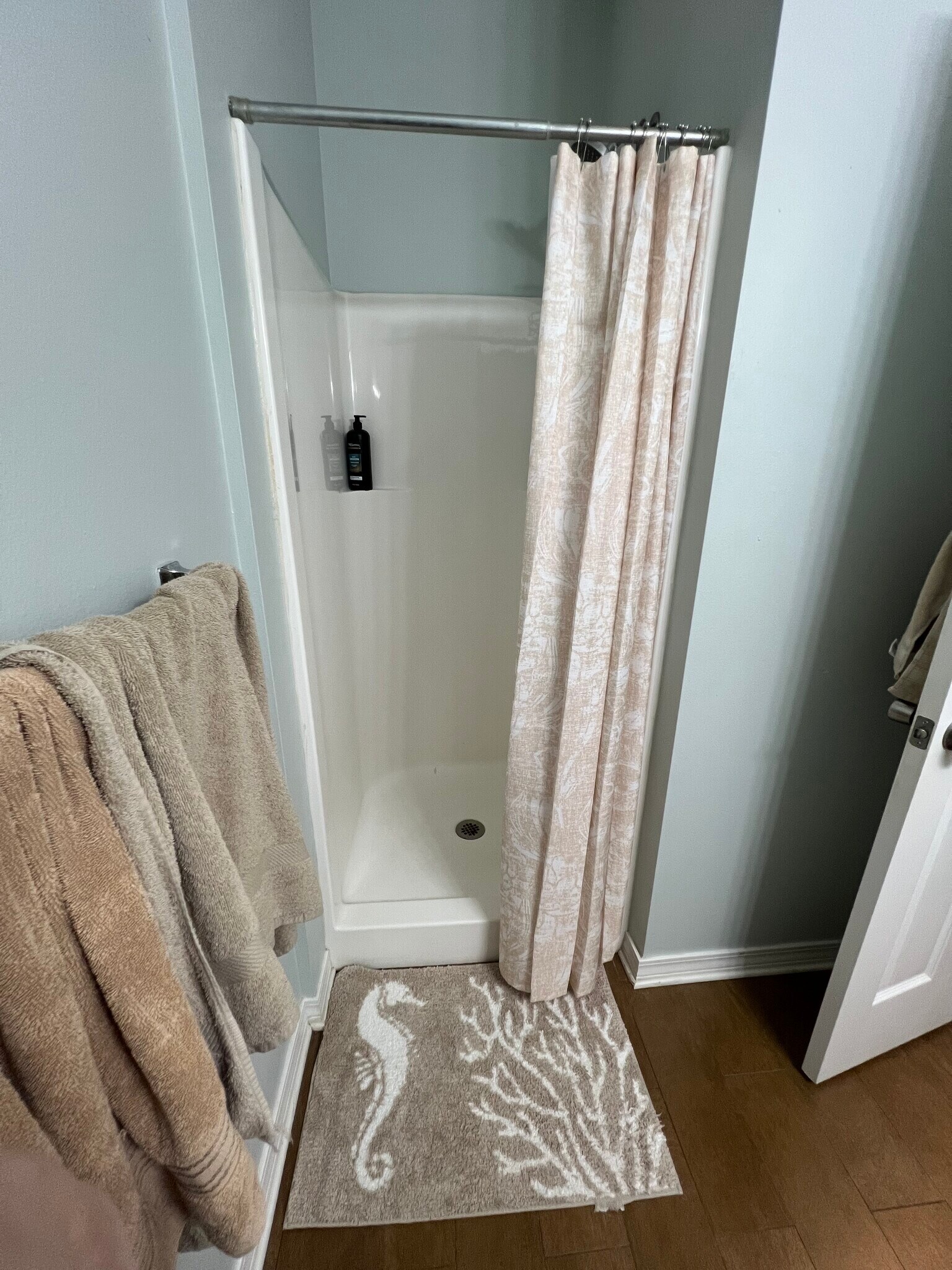 2nd bathroom - 1501 Partin Dr N